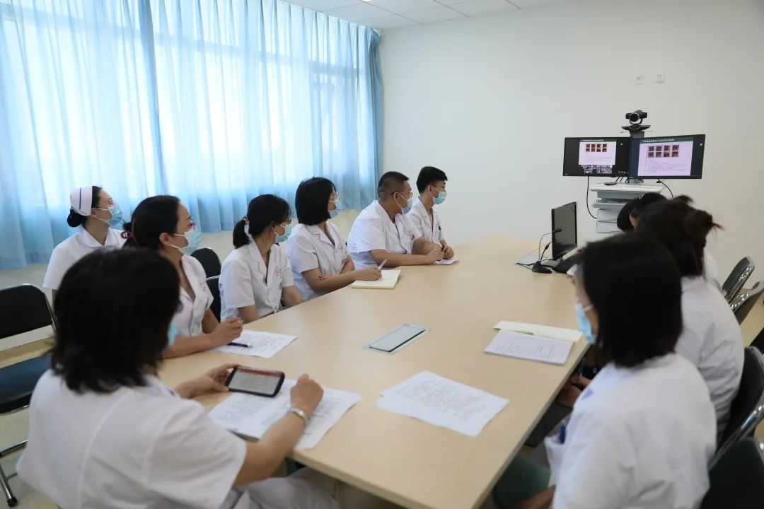 全省首家！中國醫(yī)科大學附屬第一醫(yī)院專家來“查房”，家門口享國內(nèi)優(yōu)質(zhì)醫(yī)療資源！(圖4)