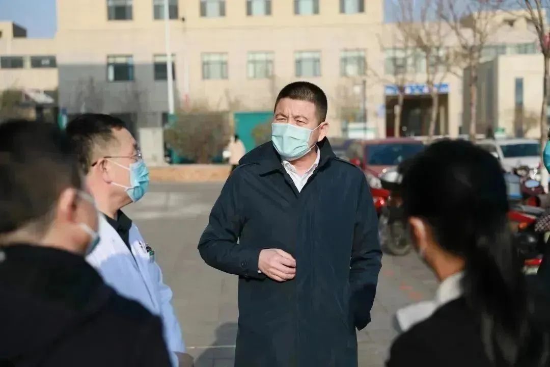 龍港區(qū)人大、區(qū)政府領(lǐng)導(dǎo)一行視察調(diào)研龍港國(guó)際醫(yī)療健康產(chǎn)業(yè)園(圖1)