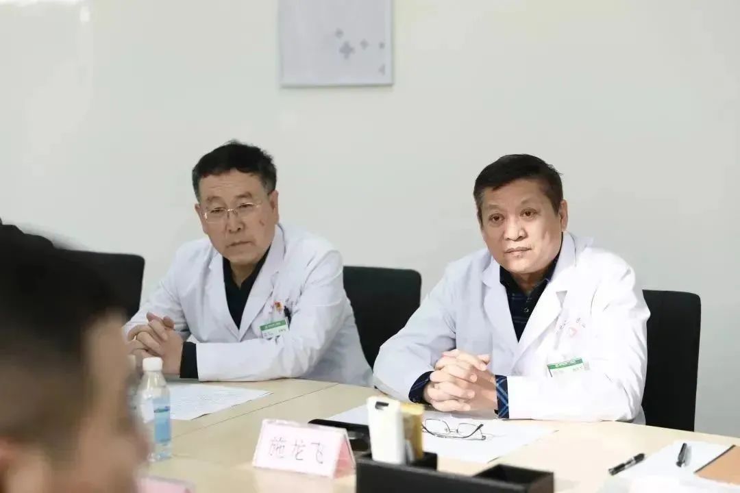 龍港區(qū)人大、區(qū)政府領(lǐng)導(dǎo)一行視察調(diào)研龍港國(guó)際醫(yī)療健康產(chǎn)業(yè)園(圖15)